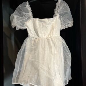 Elegant White Puff Sleeve Dress